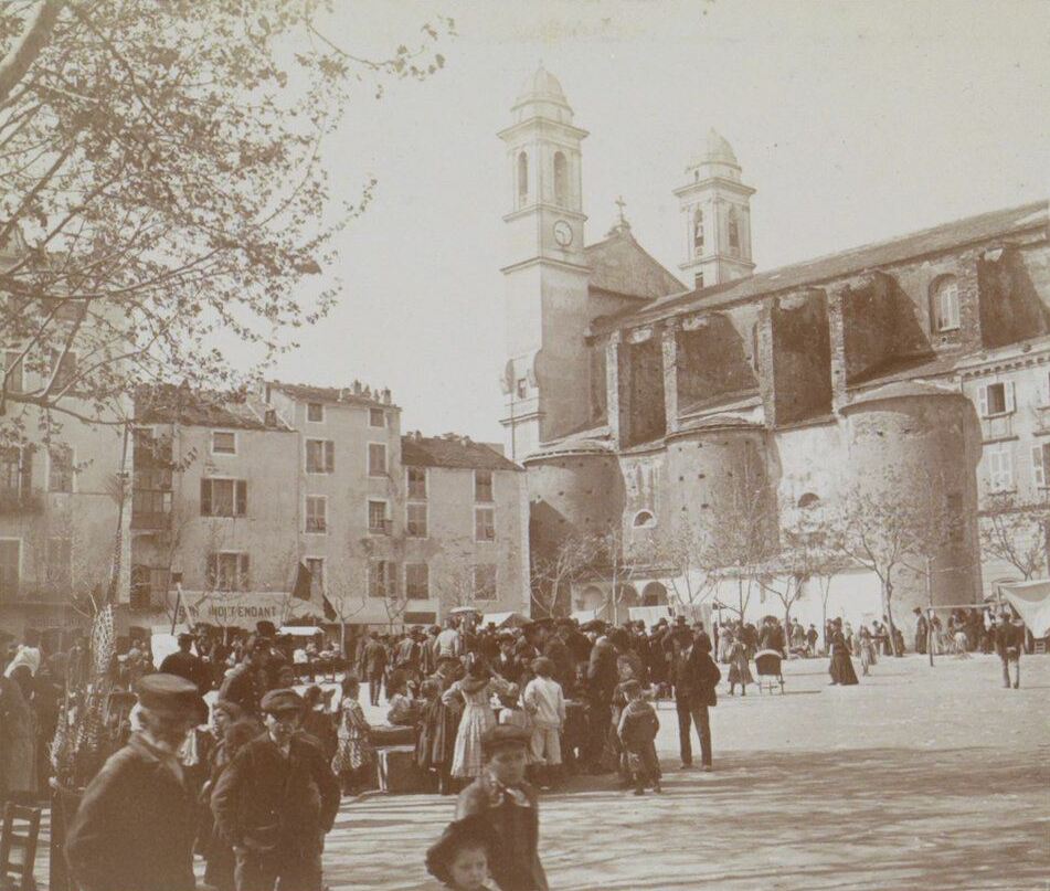 Place du Marché à Bastia - Photo avant restauration