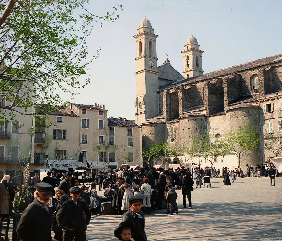 Place du Marché à Bastia - Photo après restauration
